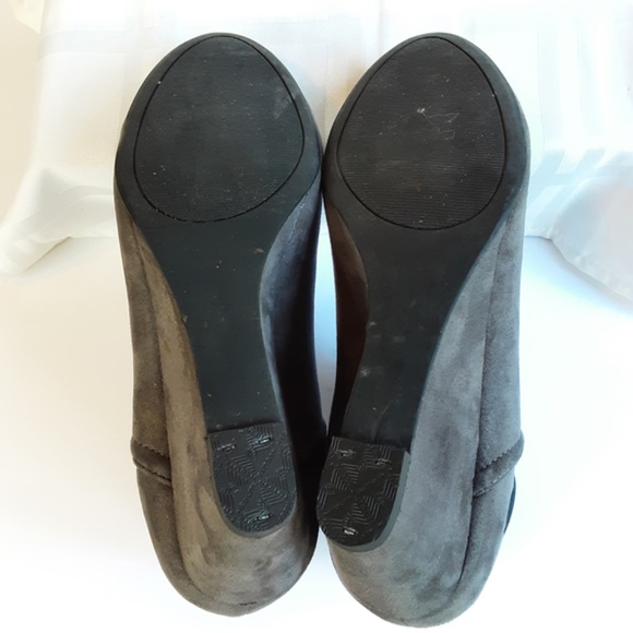 New Directions Gray "Suede" Pull On Wedge Ankle Bootie Cindy 9M - New Heel Caps - Picture 8 of 10